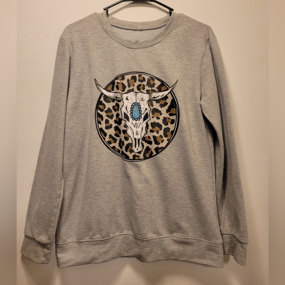 Gray Sweatshirt with Bull Skull and Leopard Print